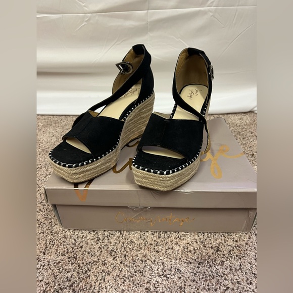 NEW CROWN VINTAGE JAUSSIE ESPADRILLE WEDGE SANDAL SIZE: 7.5 - Picture 8 of 12